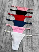 Pack de seis bombachas colales ajustables con tiras regulables y detalles de herrajes en forma de corazón.