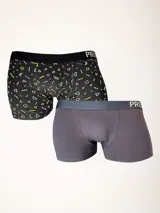 Pack de dos bóxers de algodón, uno liso color gris y otro estampado con figuras geométricas de colores sobre fondo negro.