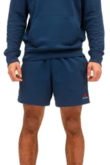 Short de felpa azul marino con el logotipo de New Balance bordado en rojo en la pierna izquierda y cintura elástica.