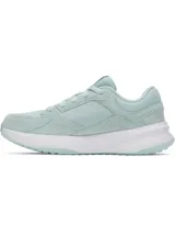 Championes Under Armour modelo W Edge Suede, color verde menta. Presentan una parte superior de malla transpirable con revestimientos de gamuza para mayor estabilidad, entresuela Charged Cushioning® blanca para amortiguación y suela de goma resistente al tono.