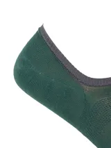 Calcetín invisible de corte bajo, confeccionado en fibra de bambú, con diseño de bloques de color en tonos verde y gris.