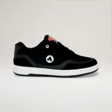 Championes Airwalk Faze Black, color negro con suela blanca y detalles en rojo.