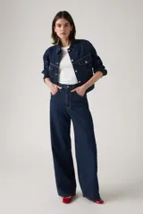 Jean de corte baggy con tiro medio y pierna ancha, confeccionado en denim de color azul oscuro sin elasticidad.