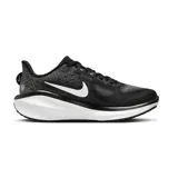 Championes de running Nike Vomero 17, color negro con detalles en blanco. Presentan un diseño de malla transpirable, cierre con cordones y suela con amortiguación de alto rendimiento.