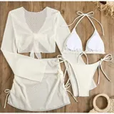 Conjunto de baño de cuatro piezas en color negro, confeccionado en tejido de malla transparente. Incluye un top de bikini triangular, una remera manga larga abierta con lazo frontal para anudar, y una pollera corta ajustable con cordones laterales.