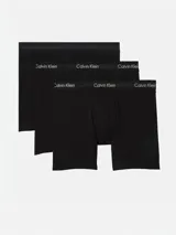 Pack de tres bóxers Calvin Klein tipo brief de color negro, confeccionados en mezcla de algodón y elastano con cintura elástica distintiva y bolsa de contorno.