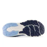 Championes de running New Balance Fresh Foam X 1080v12, color celeste con detalles en blanco.