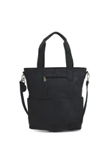 Cartera tipo tote bag Hush Puppies modelo Denver, color negro, de diseño estructurado con doble asa superior y bolsillos frontales externos. Cuenta con aplique metálico de la marca y llavero colgante decorativo.
