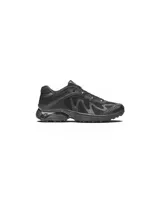 Championes Salomon modelo XT-Whisper, color negro, con diseño técnico de malla y refuerzos sintéticos, ideales para actividades al aire libre y uso urbano.