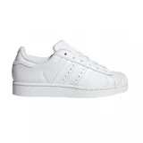 Championes Adidas modelo Superstar, de diseño clásico en color blanco total, con la icónica puntera de goma y las tres bandas laterales perforadas.