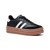 Championes urbanos blancos con detalles en gris y negro, con plataforma color caramelo y dos tiras negras en el lateral.
