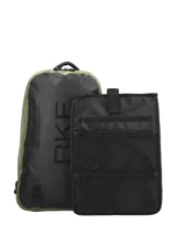 Mochila impermeable de la línea Waterproof de Rockford, confeccionada en lona PVC color verde militar y negro, con el logo RKF impreso en el frente y un bolsillo vertical con cierre termosellado.