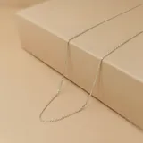 Cadena de eslabones tipo forcé fino, fabricada en plata 925.