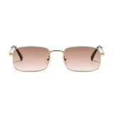 Lentes de sol unisex con marco rectangular dorado y lentes marrones degradé.