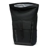 Mochila urbana y de senderismo Columbia modelo Convey III, color negro, con diseño de cierre enrollable. Cuenta con compartimento principal, bolsillo frontal con cierre, bolsillos laterales para botellas y funda interna para portátil de 15 pulgadas. Incluye respaldo de malla transpirable, tirantes acolchados ergonómicos y cinta pectoral ajustable.