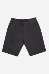 Bermuda tipo chino de algodón con cierre de botón y cremallera, bolsillos laterales y traseros, y diseño de corte recto.