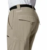 Short cargo Columbia Silver Ridge, color beige, con cintura parcialmente elástica, múltiples bolsillos funcionales y tecnología de protección solar y absorción de humedad.