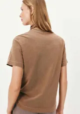 Camiseta verde de algodón de corte recto y mangas cortas.