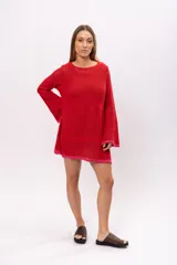 Vestido tejido con diferentes puntos, mangas oxford, color rojo. Incluye forro interior desmontable.