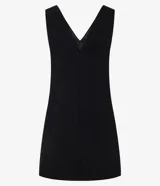 Vestido corto negro de crepé con escote en V tanto en la parte delantera como en la trasera. Tiene bolsillos delanteros con botones dorados.