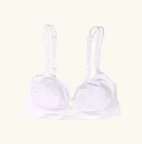 Soutien de microfibra color rosa, sin aro y con breteles dobles regulables.