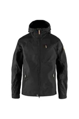 Campera de hombre color negro, con capucha ajustable, cierre frontal con cremallera, múltiples bolsillos con cremallera y logo de la marca en la manga izquierda.