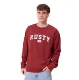 Buzo Rusty de cuello redondo, color rojo bordó, con estampa frontal tipográfica en color blanco que dice 'RUSTY' y diseño clásico de manga larga.