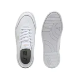 Championes Puma modelo Carina Mia, de diseño urbano con plataforma, color blanco con detalles en dorado en el logo lateral y la lengüeta.