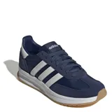 Championes urbanos Adidas modelo Run 72, color azul marino con las icónicas tres tiras laterales en color blanco. Presentan un diseño de inspiración retro con parte superior textil y de gamuza, entresuela Cloudfoam para mayor amortiguación y suela de goma color caramelo.