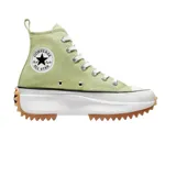 Championes Converse modelo Run Star Hike Hi, de caña alta en color verde claro. Presentan un diseño icónico con plataforma dentada de goma blanca y suela de goma color caramelo con relieve. Incluyen el parche clásico de Chuck Taylor en el lateral y cordones blancos.