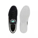 Championes Puma Suede Classic de gamuza negra con la icónica franja lateral blanca y suela de goma blanca.