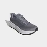 Championes de running Adidas Response Pace, color gris con entresuela blanca y suela negra. Parte superior de malla transpirable con las clásicas tres tiras de la marca en los laterales.