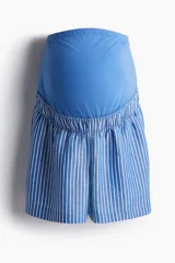 Short de maternidad a rayas azules y blancas, de corte holgado con cintura elástica alta y ancha para soporte abdominal.