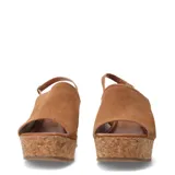 Sandalias de mujer con plataforma de corcho y capellada de cuero gamuzado color marrón. Presentan diseño de punta abierta y pulsera con hebilla ajustable en el tobillo.