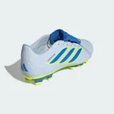 Championes de fútbol Adidas Predator Club con lengüeta plegable, color gris claro con detalles en azul y amarillo neón. Diseñados con empeine sintético y suela multisuperficie para mayor control y precisión en el golpeo.