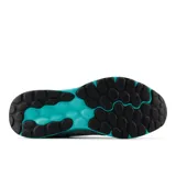 Championes de running New Balance 420, color gris con detalles en negro y suela turquesa.