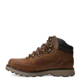 Botas de cuero Caterpillar modelo Highbury, de caña media con cordones, diseño robusto con suela de goma antideslizante y detalle de logo grabado en el lateral y en los ganchos de los cordones.