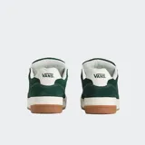 Championes Vans Upland color verde oscuro con detalles en blanco y suela marrón.