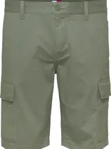 Pantalón corto tipo cargo de corte slim, confeccionado en algodón elástico. Presenta bolsillos laterales tipo cargo, bolsillos laterales ribeteados y bolsillos traseros de ojal. Incluye cierre de cremallera con botón y detalles distintivos de la marca Tommy Jeans.