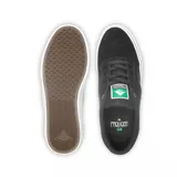 Championes de skate Emerica modelo Provost G6, color negro con detalles en verde y blanco. Confeccionados en lona y gamuza, cuentan con suela de goma vulcanizada y etiqueta de la marca en la lengüeta.