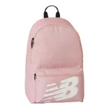 Mochila rosa de poliéster con logo de New Balance estampado en blanco en el bolsillo inferior. Tiene un compartimento principal con cierre, un bolsillo frontal con cierre y correas acolchadas ajustables.