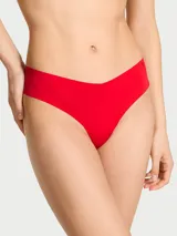 Bombacha tipo tanga de microfibra suave y sedosa de tiro bajo, con diseño sin costuras y acabado invisible.