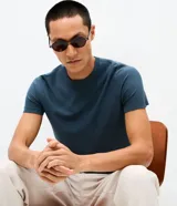 Remera masculina Marfinno de manga corta, confeccionada en tricot liso de viscosa certificada, con corte slim y cuello redondo.