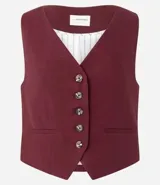 Chaleco femenino confeccionado en viscolino celeste, con escote en v, cierre por botones contrastantes y bolsillos delanteros.