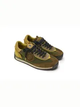Championes Satorisan modelo Enso Twill Felt, diseño retro de inspiración skate en tonos verde militar, marrón y mostaza. Confeccionados en tejido twill y detalles en serraje, con cuello y lengüeta acolchados, cordones negros y suela de goma.