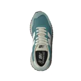Championes New Balance 237 de mujer, color celeste con detalles en blanco y suela color crema.