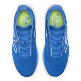 Championes de running New Balance modelo 1080 V13, color azul con detalles plateados y suela blanca Fresh Foam.