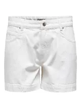 Short de denim blanco de tiro medio, con bolsillos delanteros, traseros y monedero, cierre de botón y cremallera, y detalles de costuras visibles.