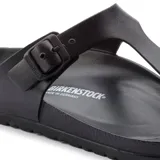 Sandalias Birkenstock modelo Gizeh Eva, color negro, con tira entre los dedos y hebilla ajustable. Fabricadas en material EVA, resistente al agua y ultraligero.