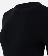 Blusa femenina color verde lima, confeccionada en viscosa certificada, con manga corta, cuello redondo y efecto de punto.